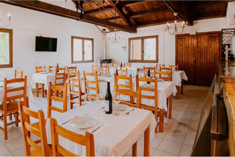 Food & Drinks 4, Albergue La Escuela de Liri, Huesca