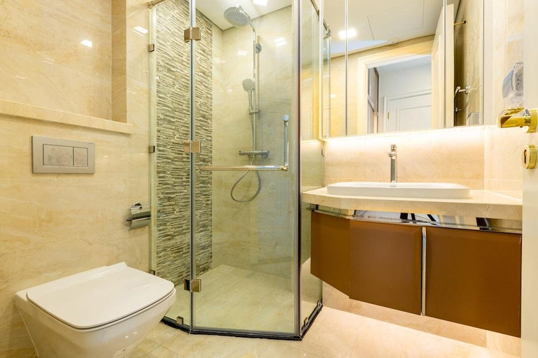 Bathroom, Oasis Vinhome Golden River Apt, District 1