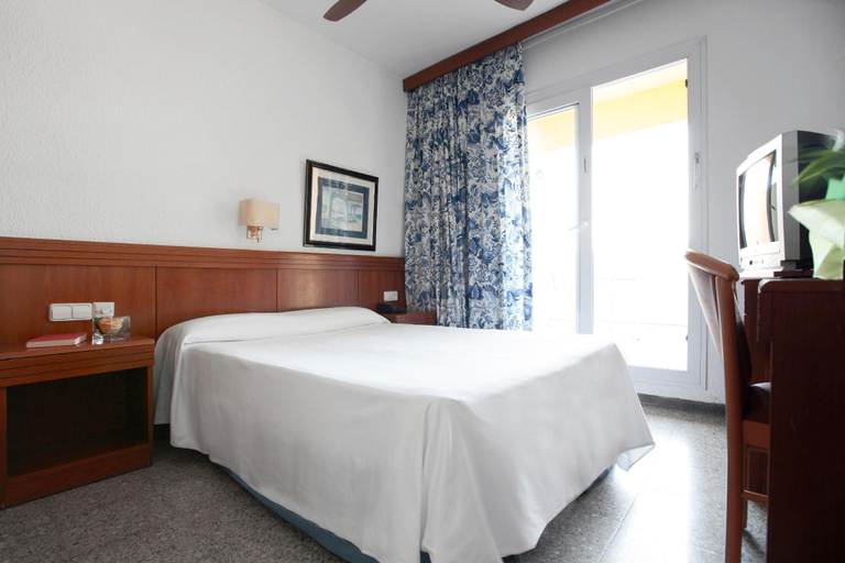 Bedroom 2, Prestige Goya Park, Girona
