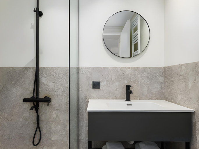 Bathroom 3, Celine: Apartments in the center, Central Macedonia