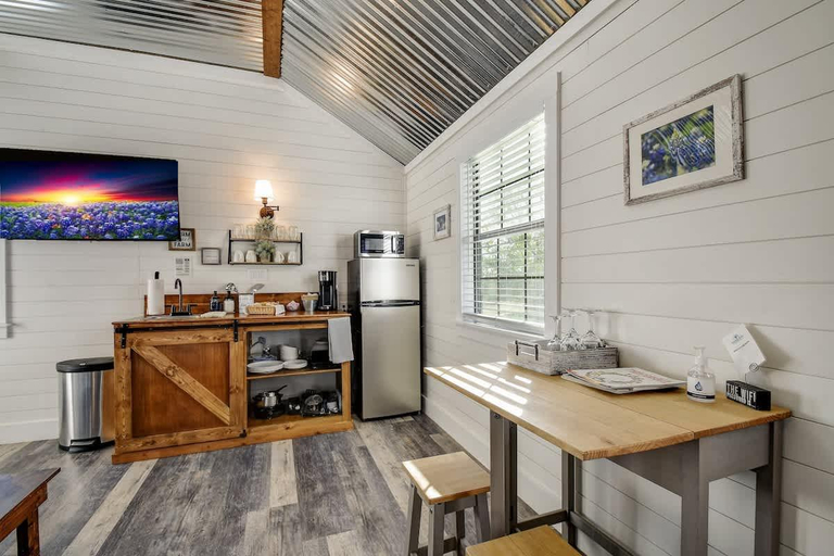 Others 5, Bonny Bluebonnets Cottage with Stunning Hill Country Views, Gillespie