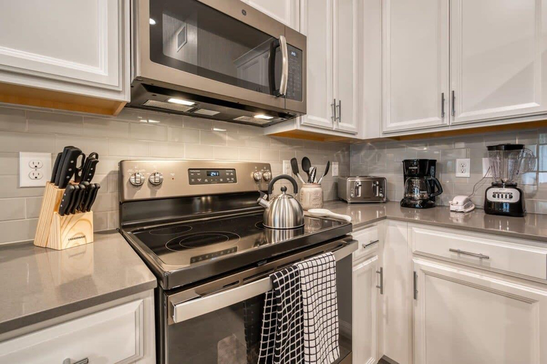 3, Modern Condo, Spacious Layout and Mickey Bedroom, Osceola