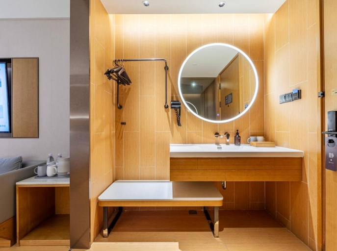 Bathroom 4, JI Hotel Shanghai Wuning Road Metro Station, Shanghai