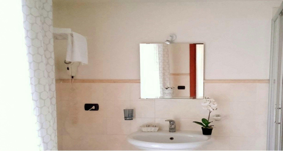 Bathroom 4, B&B Stesicoro, Catania