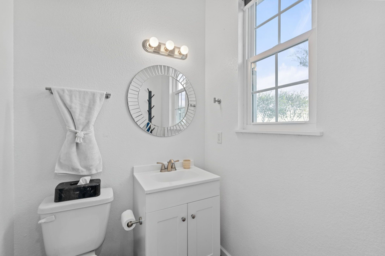 Bathroom 4, Brand New - Romantic 1BR Chateau on 5 Acres Near Samsung in Taylor, Williamson