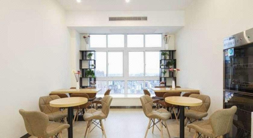 Food & Drinks 3, 7 Days Premium·Chongqing Liangping People's Square Centre, Chongqing