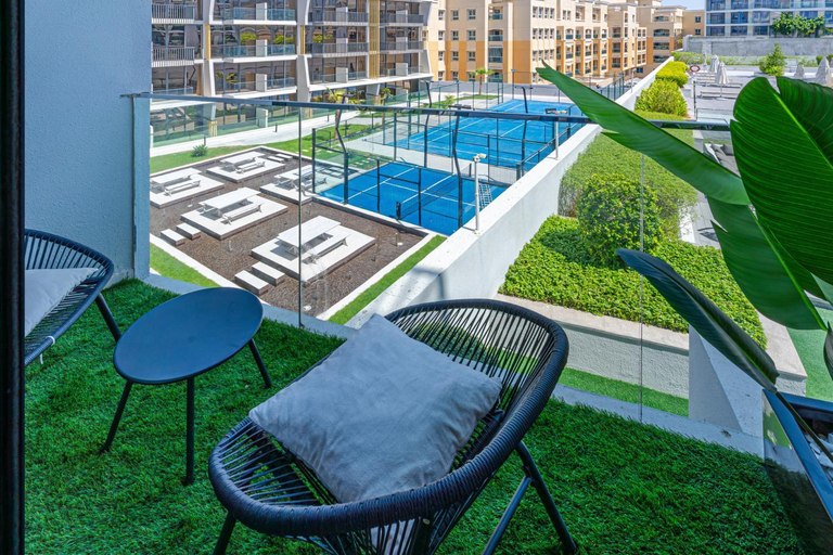 Sport & Beauty 2, Exquisite Living I Pool view I Super speed wi-fi, Dubai