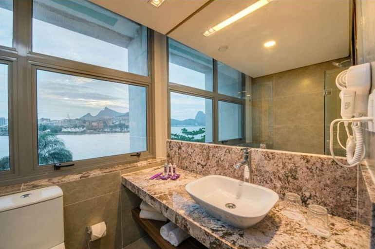 Bathroom 5, Prodigy Santos Dumont by Wish, Rio de Janeiro
