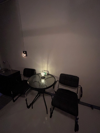 Living area 4, Munchies Bed&Breakfast, Wattana