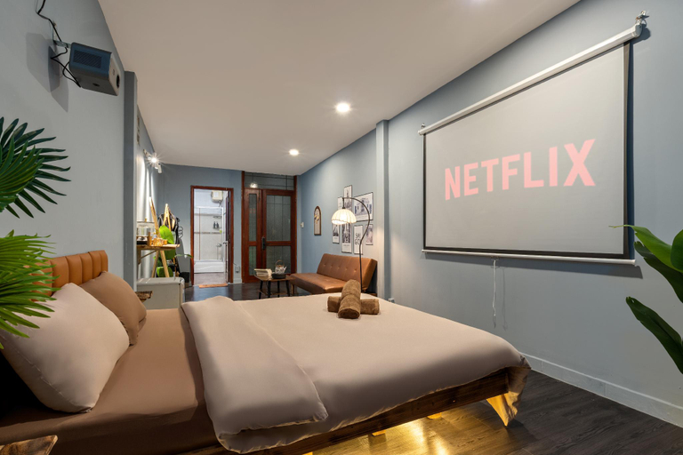 Bedroom 2, Rose House, District 1