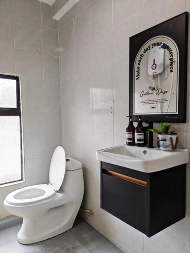 Bathroom 3, Suite Us Guesthouse @ Kubang Kerian, Kota Bharu