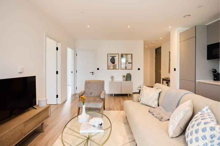 Others 4, The Tottenham Escape - Lovely 2BDR Flat + Balcony, London