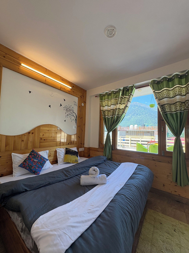 Room 4, Hilltop heaven resorts Manali, Kullu