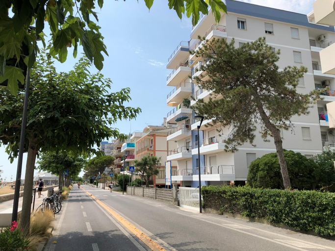 4, Apartment in seafront condominium with terrace, Venezia