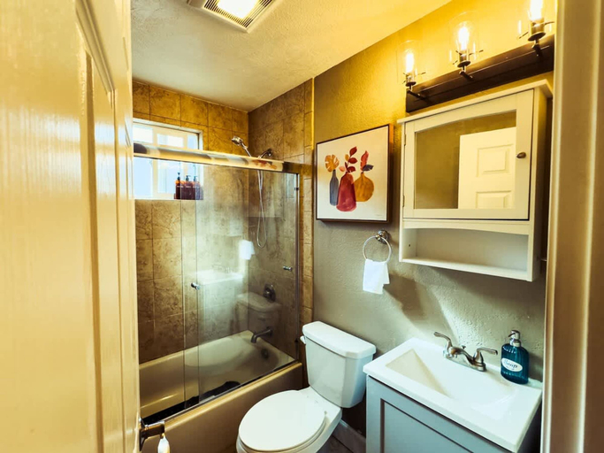Room 4, 3B Achome Parking Wifi Fully Fenced Yard Jacuzzi, San Mateo