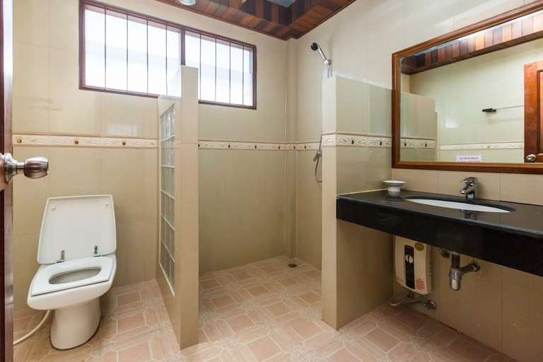 Bathroom 2, Long Beach Lodge, Chaweng Beach, Koh Samui, Ko Samui