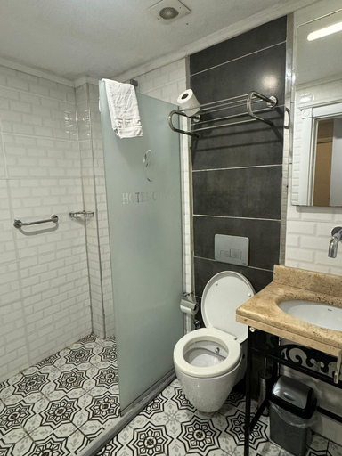 Bathroom 4, Good Night Hotel, Fatih