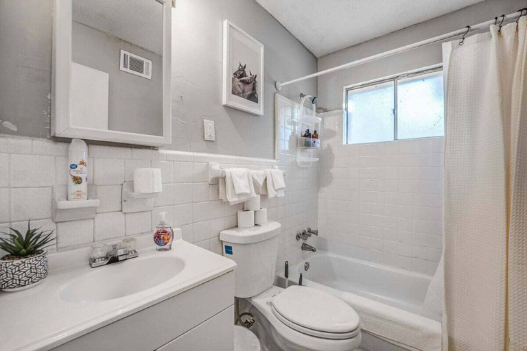Bathroom 2, Yale Gather Hideaway, Shelby