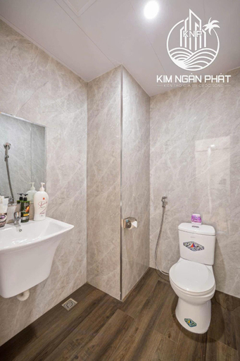 Bathroom 3, Kim Ngan Phat Deluxe Apartment, Da Nang