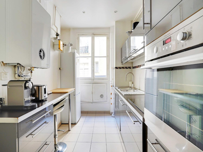 Kitchen, Charming apartment- 2BR-4P- Parc Monceau, Paris