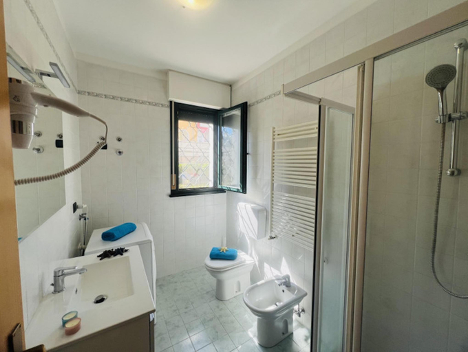 Bathroom, Bright apartment 300 mt from the beach - Beahost, Venezia