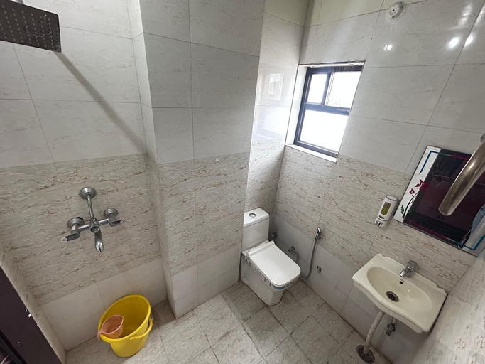 Bathroom 5, Hotel Tanwar, Jaipur