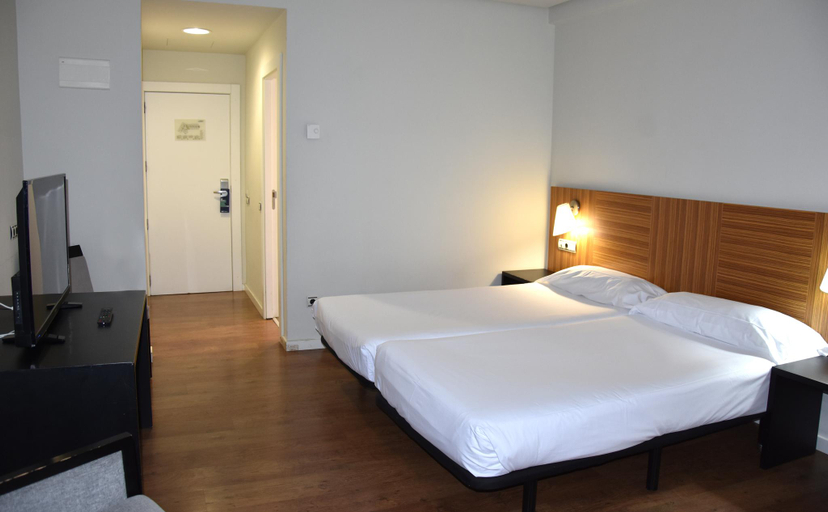 Bedroom 2, Sno Isaba, Navarra