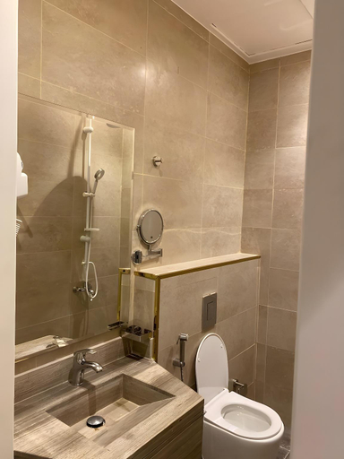 Bathroom 5, Holiday Al Khaleej Al Najah, Riyadh