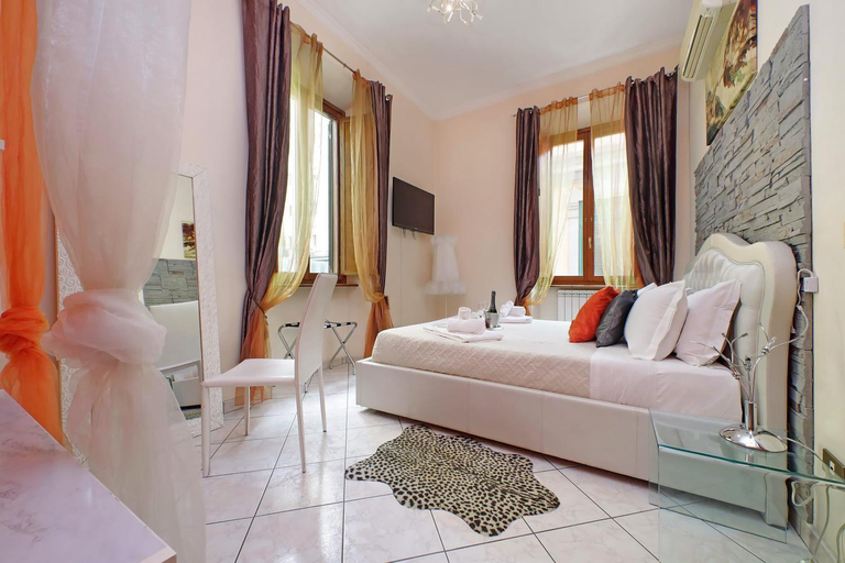 Bedroom 3, Luxury Domus, Rome