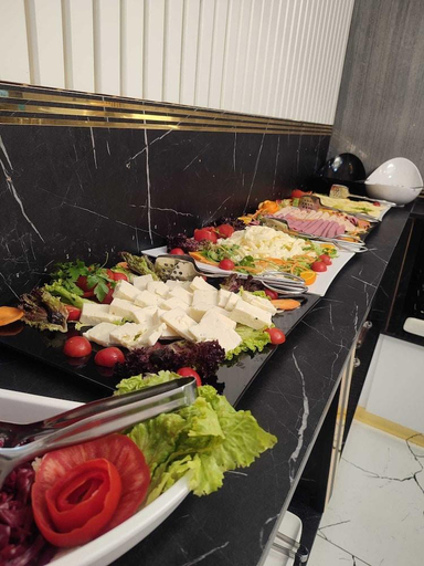 Food & Drinks 4, California Hotel, Fatih