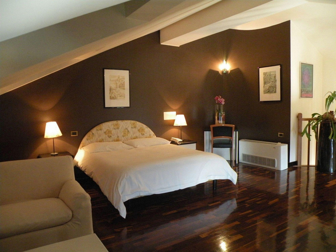 Bedroom 3, Hotel Asnigo, Como