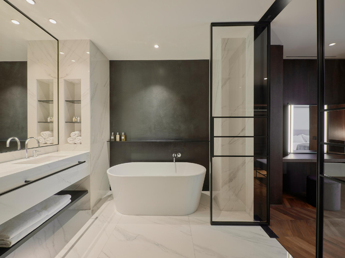Bathroom 4, Kozmo Hotel Suites & Spa, Budapesti
