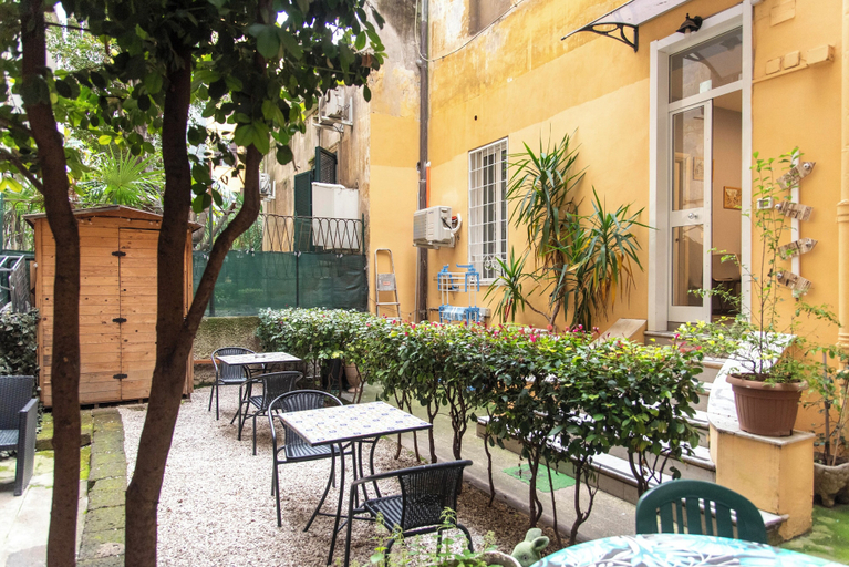 Exterior & Views 2, Parri Silton, Rome