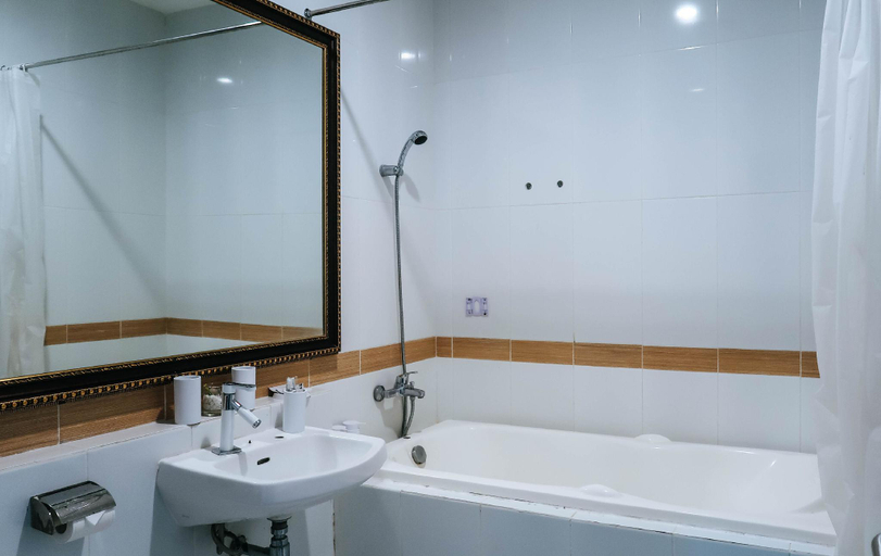 Bathroom, TC Damhil UNG, Gorontalo