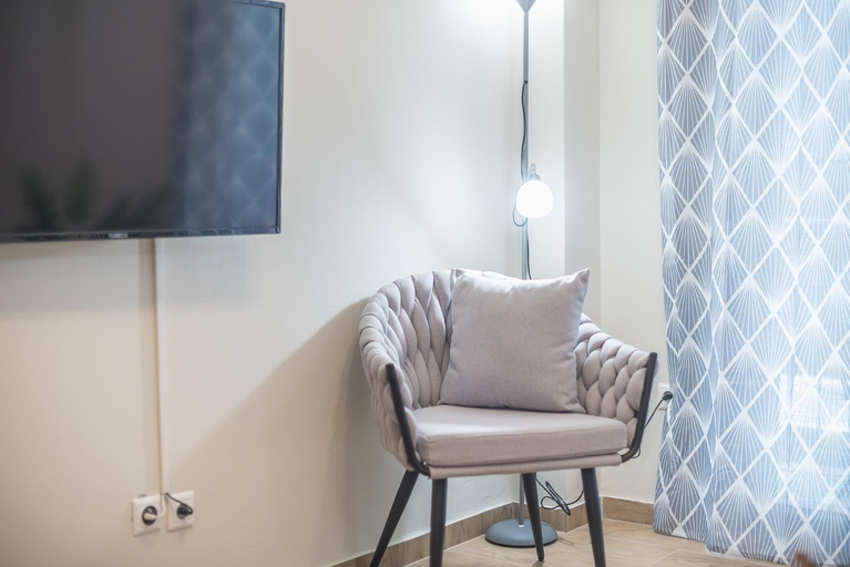 Facilities 5, Easy Living Suite by Cloudkeys, Attica