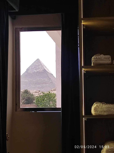 Others 5, Global pyramids boutique, Al-Ahram