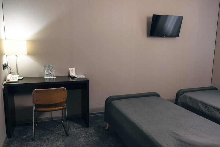 Room 2, Summit Villa Chisinau