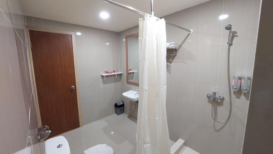Bathroom 3, Moritz Hotel RSAB Harapan Kita (permanently closed), West Jakarta