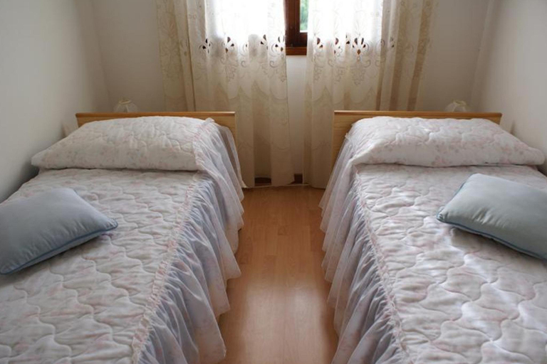 Bedroom 2, Quiet Residence with Pool - Airco - Private Parking - Beach Place, Venezia