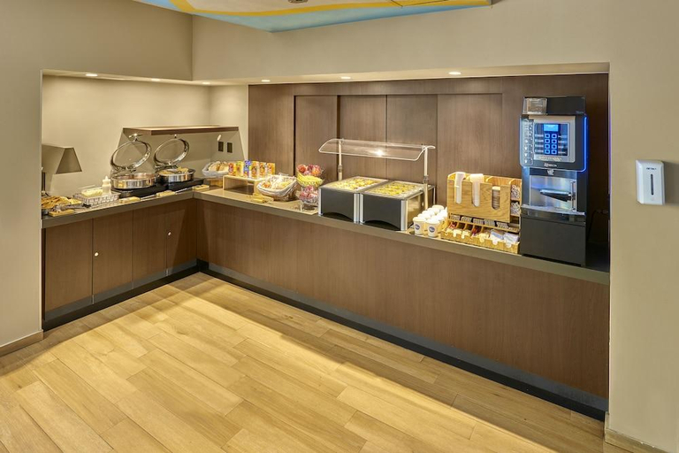 Food & Drinks 5, City Express Suites by Marriott Cabo San Lucas, La Paz