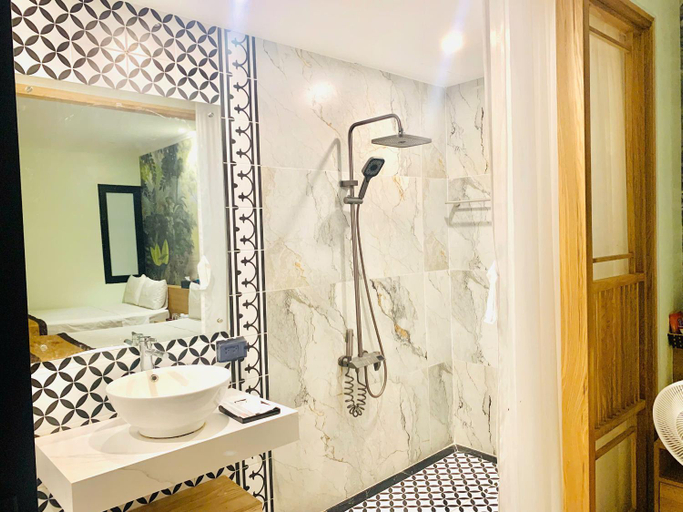 Others 2, Grand Hotel Trịnh Văn Bô, Từ Liêm