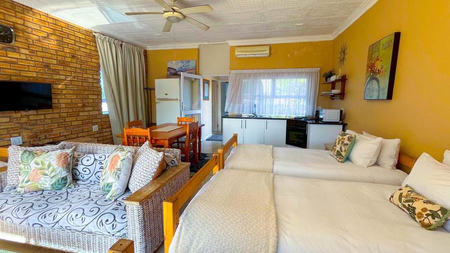 Bedroom 3, Umhlanga Self-Catering Guesthouse, eThekwini