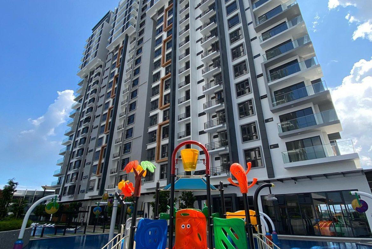 Swimming pool 4, Urban Retreat @ K Avenue • Pool • Paid Parking, Putatan