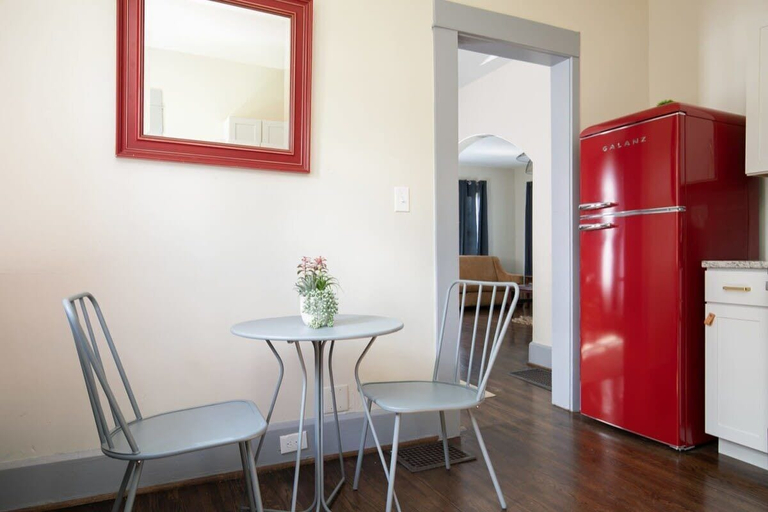 Interior 4, 4th Ave East Lake Stunner, Jefferson