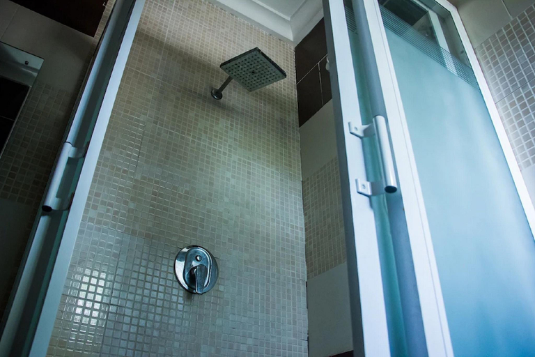 Bathroom 3, Chelsea Hotel - Central Business District, AbujaMun
