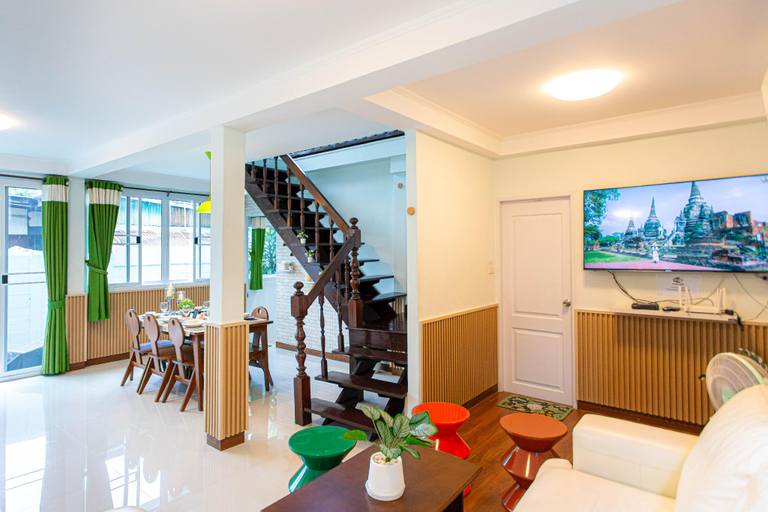 Others 4, Friend House BKK, Dusit