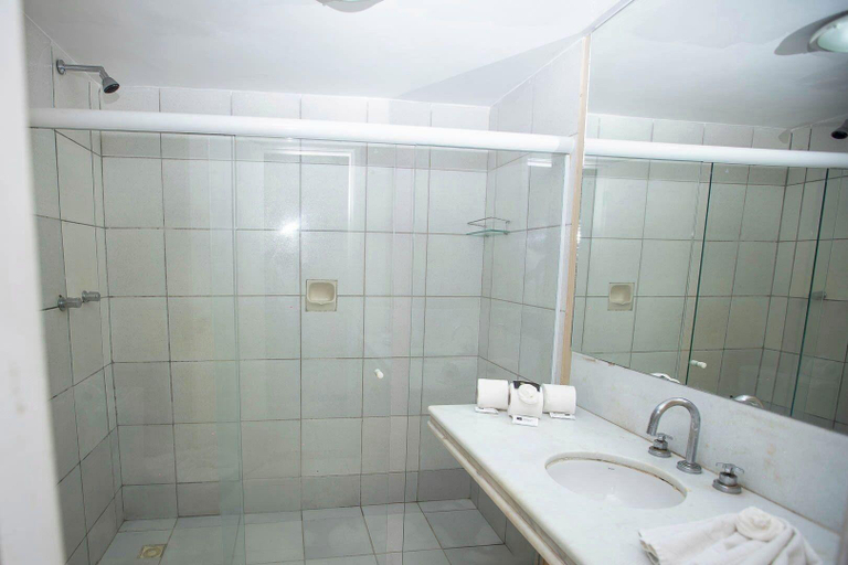 Bathroom 5, Rede Andrade Barra, Salvador