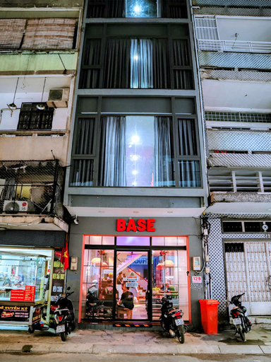 Others 2, Base Backpackers, District 1