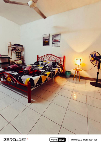 Bedroom 2, 3BR Homestay D'Lapang Near KLIA Sepang, Kuala Langat