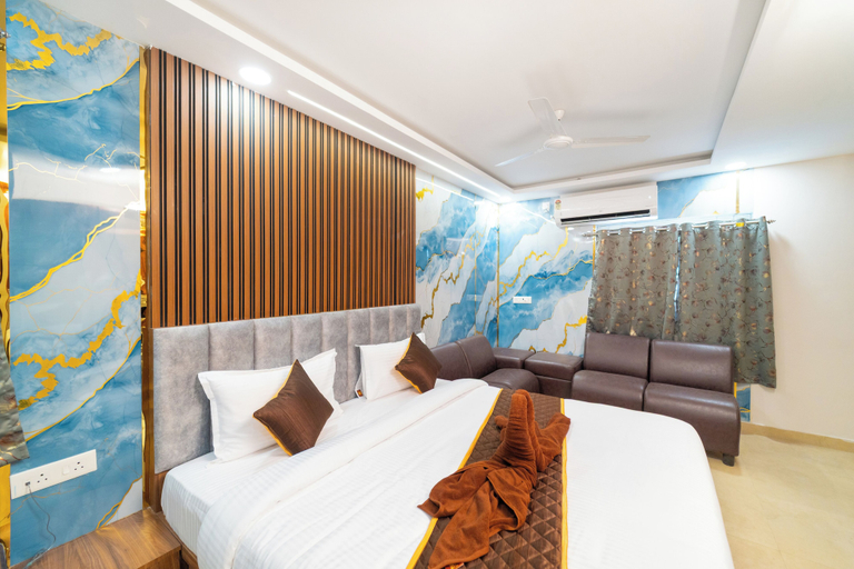 Room 5, MATHI RESIDENCY, Chennai